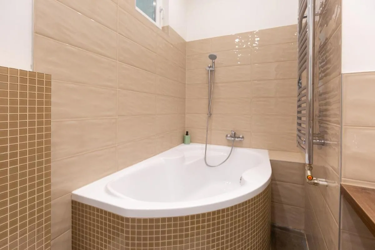Image 2 of Lovely 2-bedroom apartment at the Vaci Street