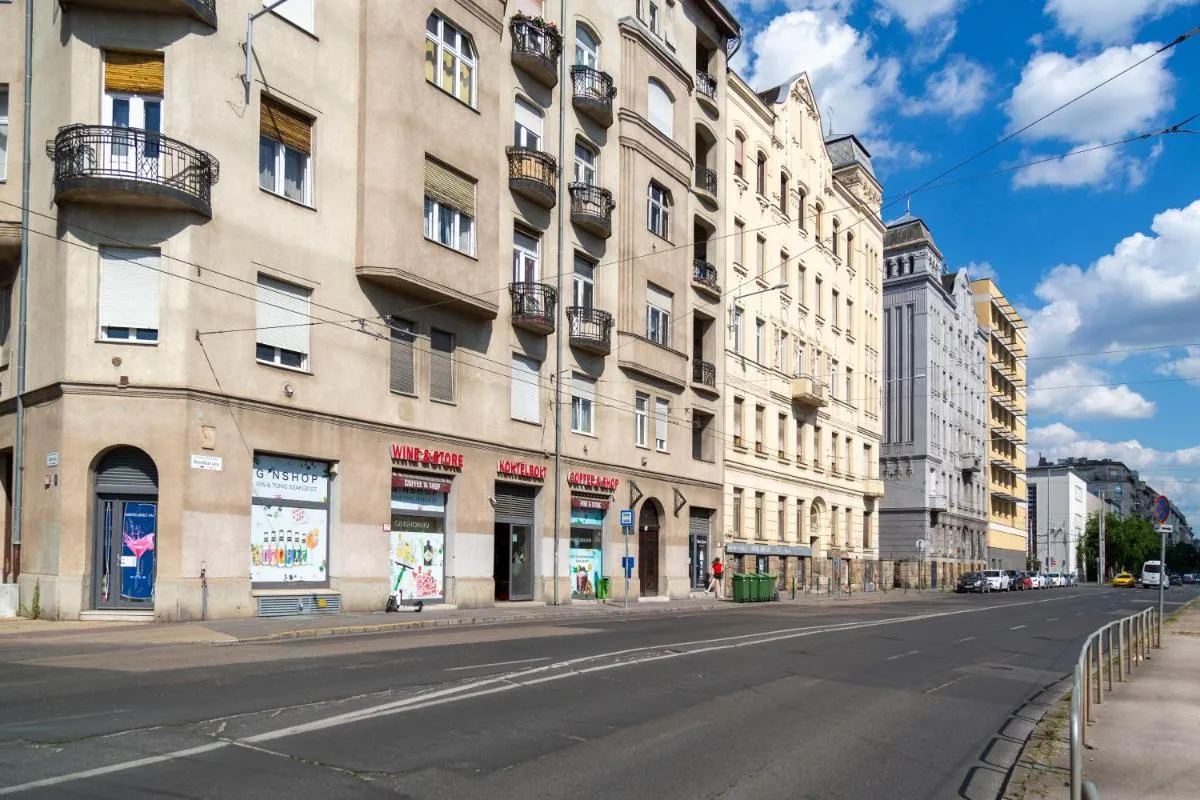 Image 5 of Luxurious Central Apartment next to the Danube River