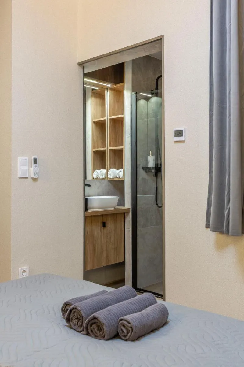 Image 3 of Luxurious & Spacious Central Apartment in the Kertesz Street