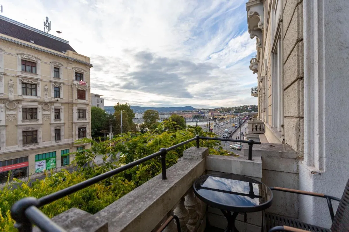 Image 5 of Luxury 3BEDRM 2BATHRM Apartment with Danube River View