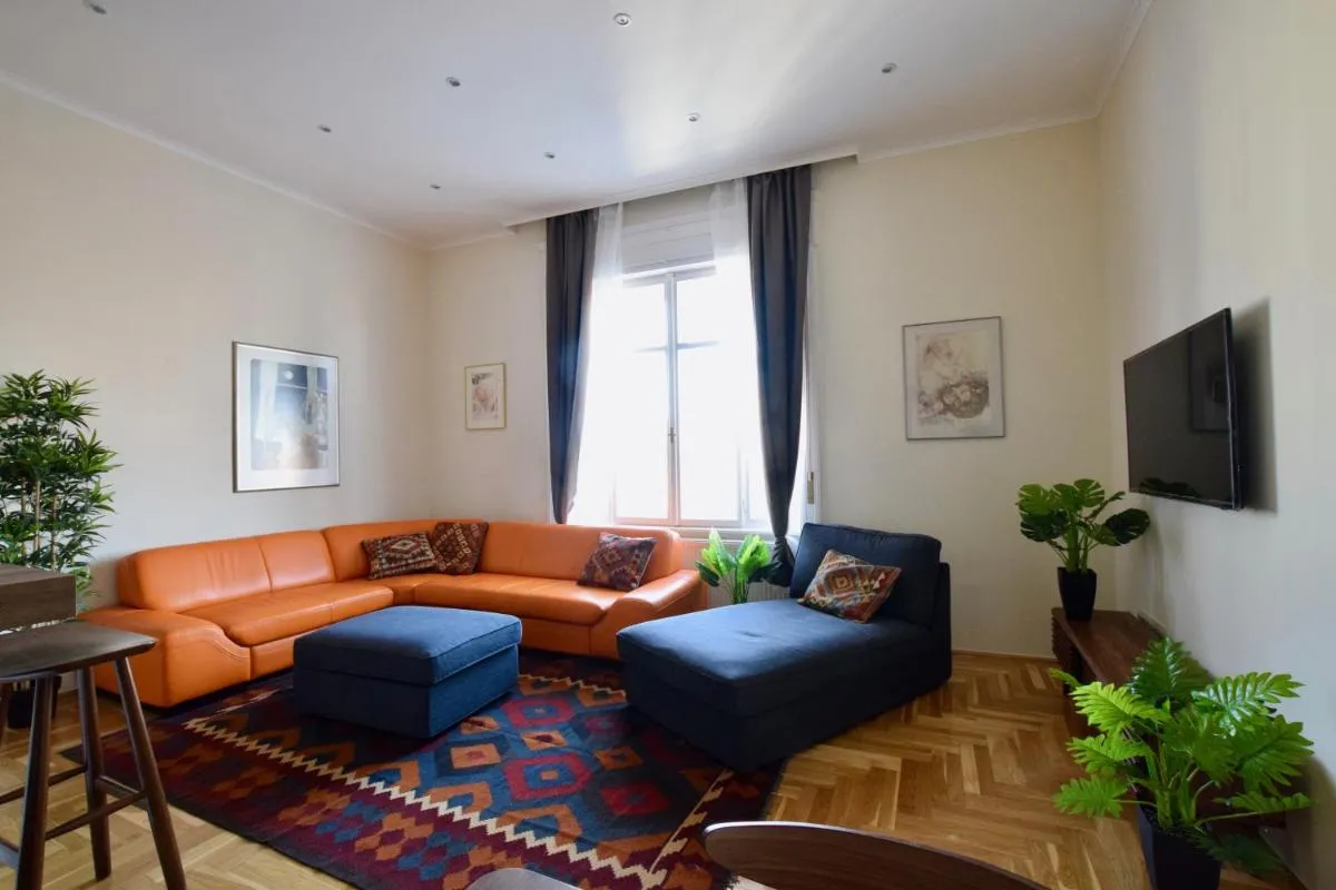 Image 4 of Luxury Apartment by Hi5 – Király street Suite