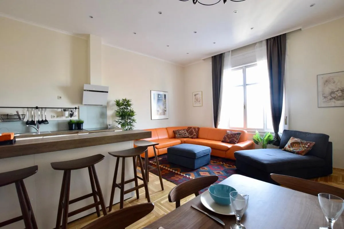Image 3 of Luxury Apartment by Hi5 – Király street Suite