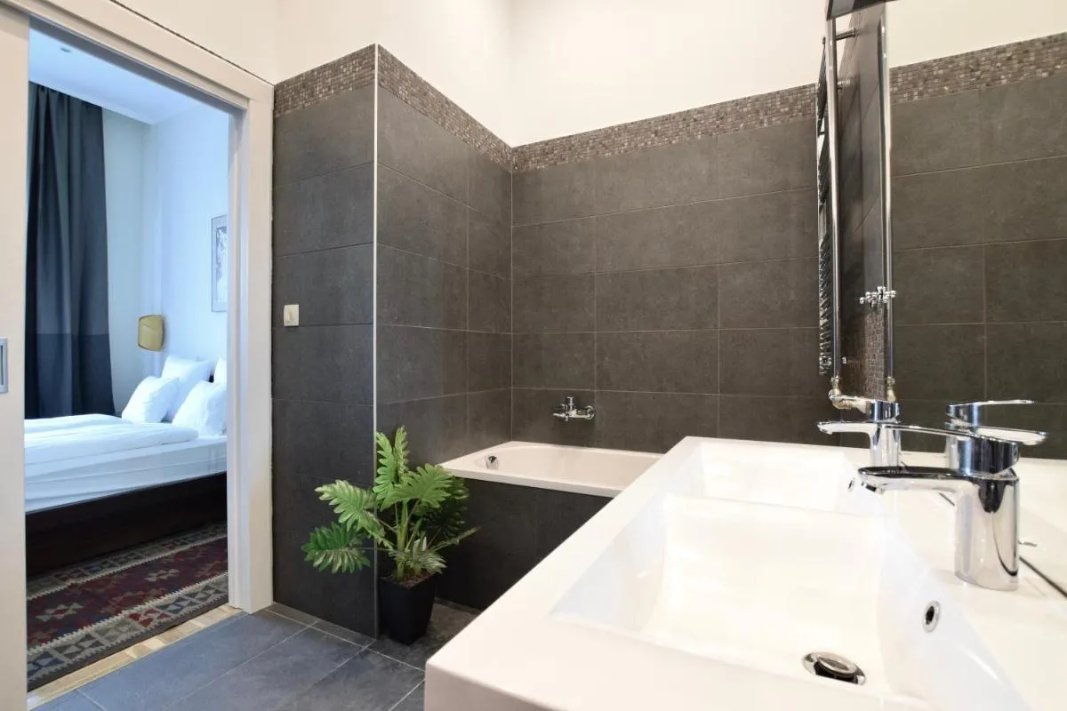 Image 2 of Luxury Apartment by Hi5 – Király street Suite