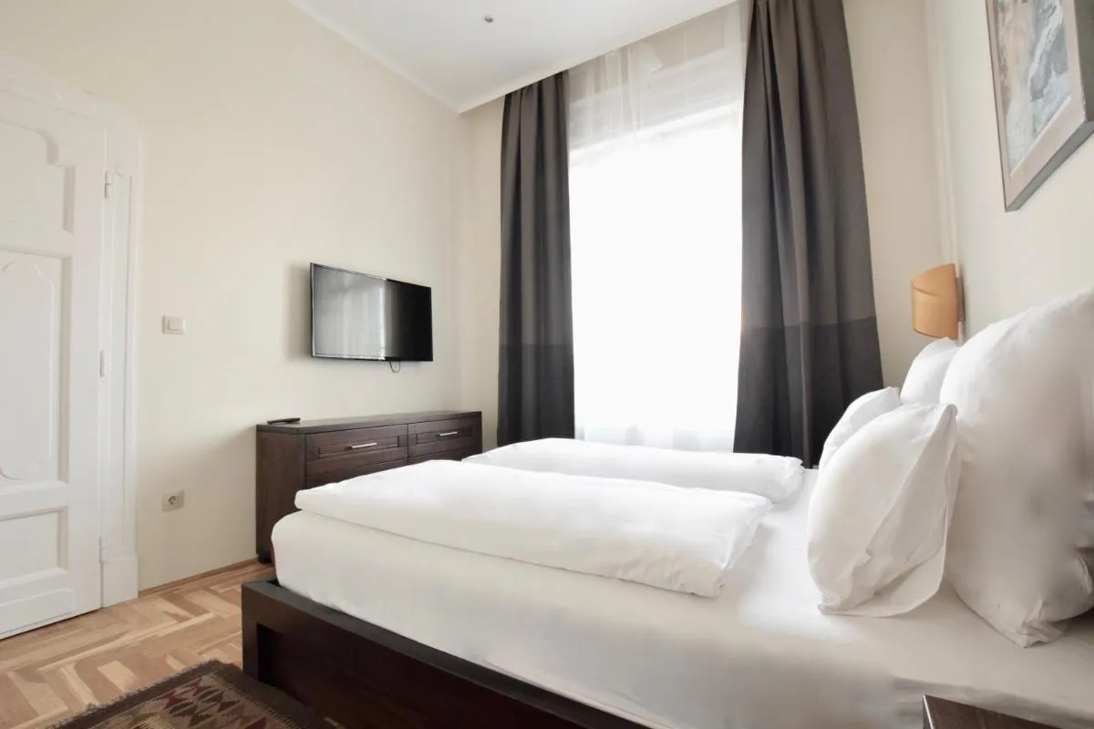 Image 5 of Luxury Apartment by Hi5 – Király street Suite