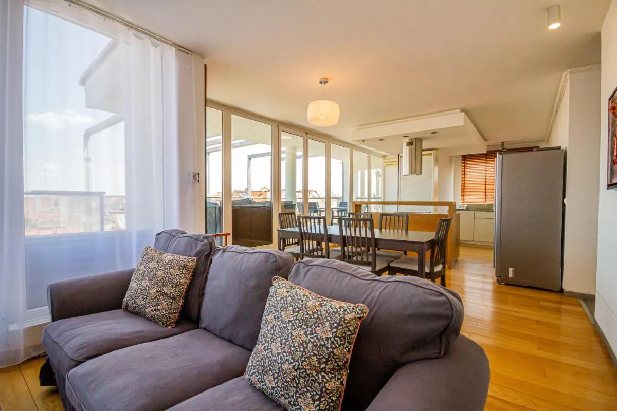 Image 2 of Luxury Apartment with balcony in Downtown
