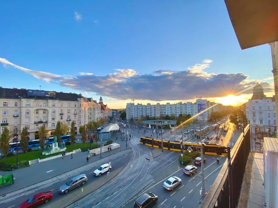 Image 1 of Luxury Buda
