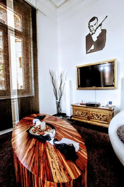 Image 4 of Luxury Penthouse Apartment