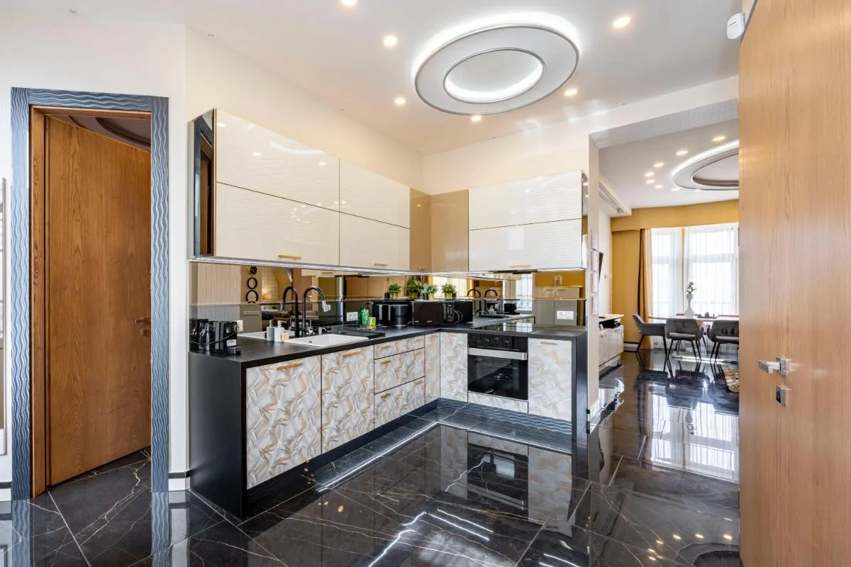 Image 2 of Luxury Royal Central Apartment by Prestige Homes