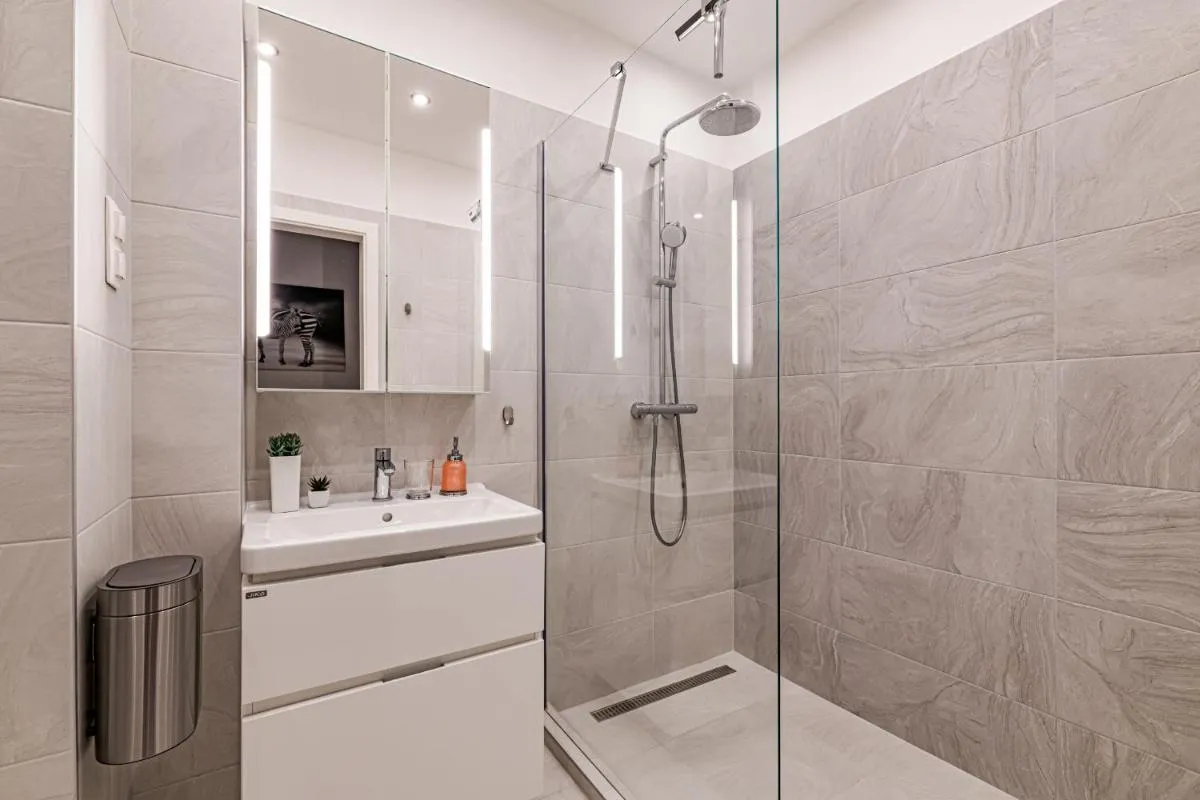 Image 2 of Luxury Tropical Apartment at Budapest