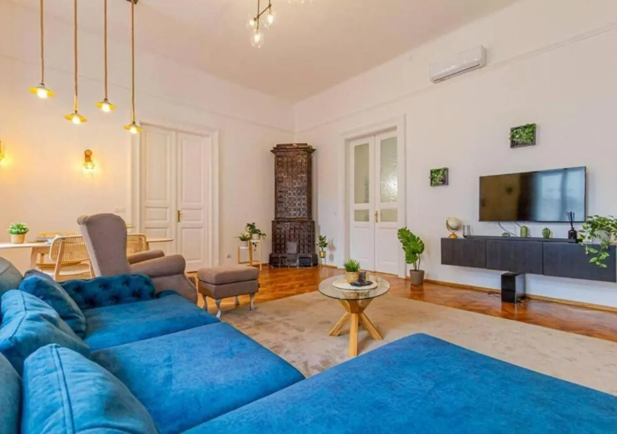 Image 4 of Luxury apartment by the famous Vaci street