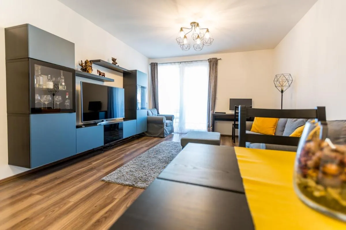 Image 1 of M14 apartment – free garage, terrace and panorama