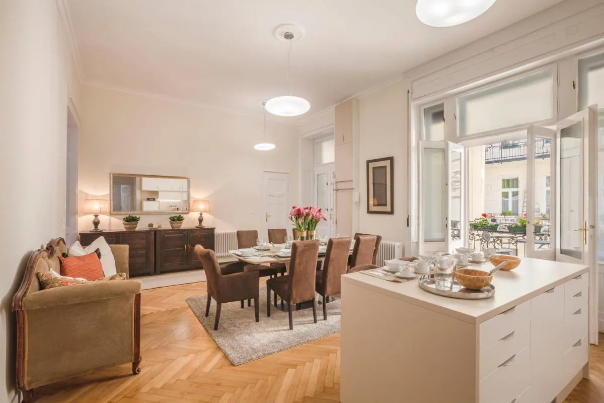 Image 3 of MODERNIZED Unique Huge Central Apartment On 135sqm