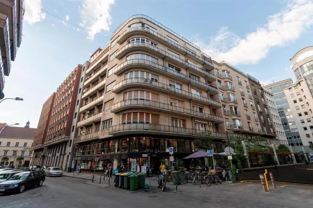 Image 5 of Madach Luxory Apartman