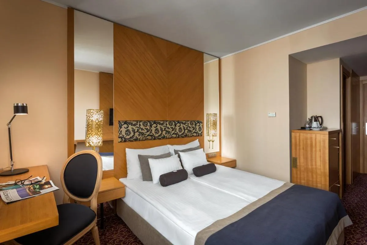 Image 5 of Marmara Hotel Budapest