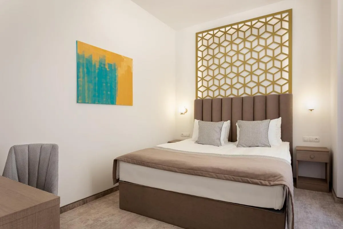 Image 4 of Mera Hotel