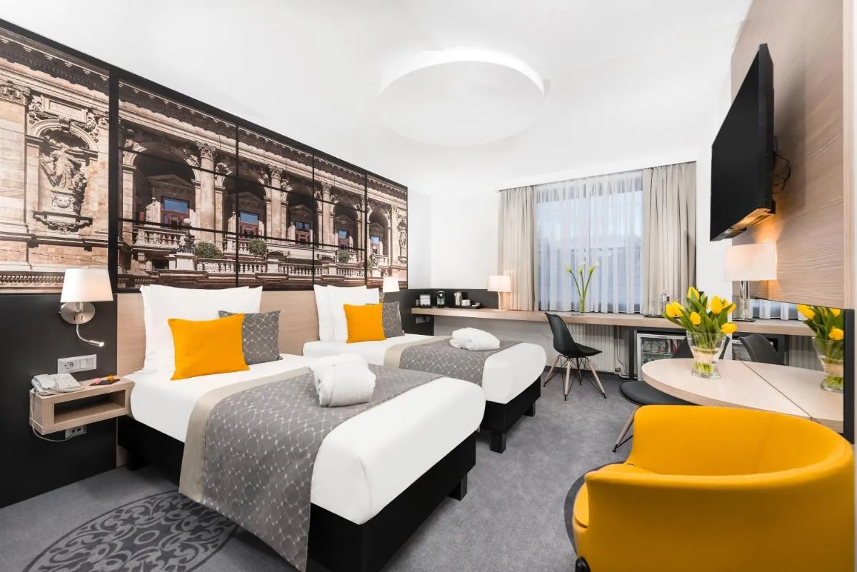 Image 2 of Mercure Budapest City Center