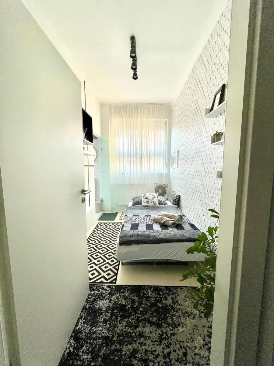 Image 6 of Mint Pearl Apartment 3 rooms 2 bathrooms at Kálvin Square