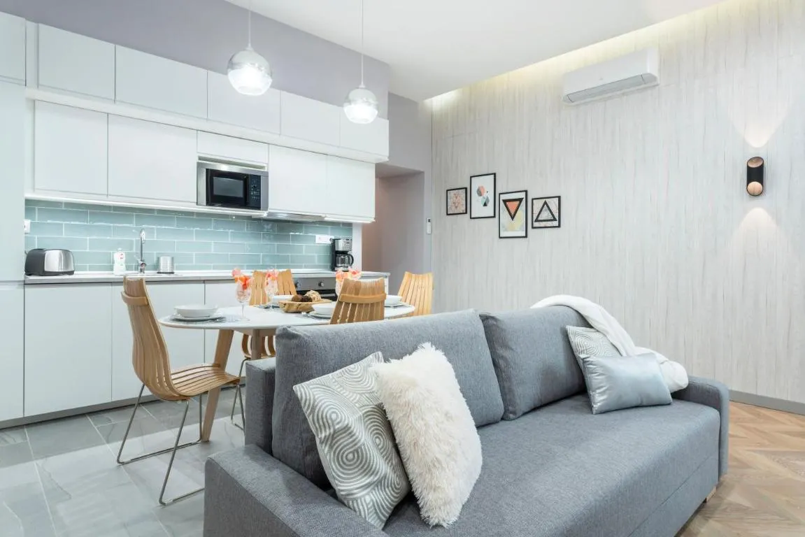Image of Modern 2 bedroom apartment with free airport transfer
