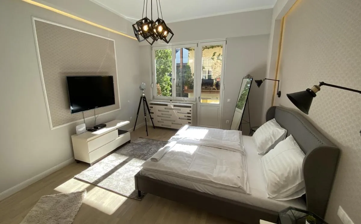 Image 2 of Modern Apartment near the river