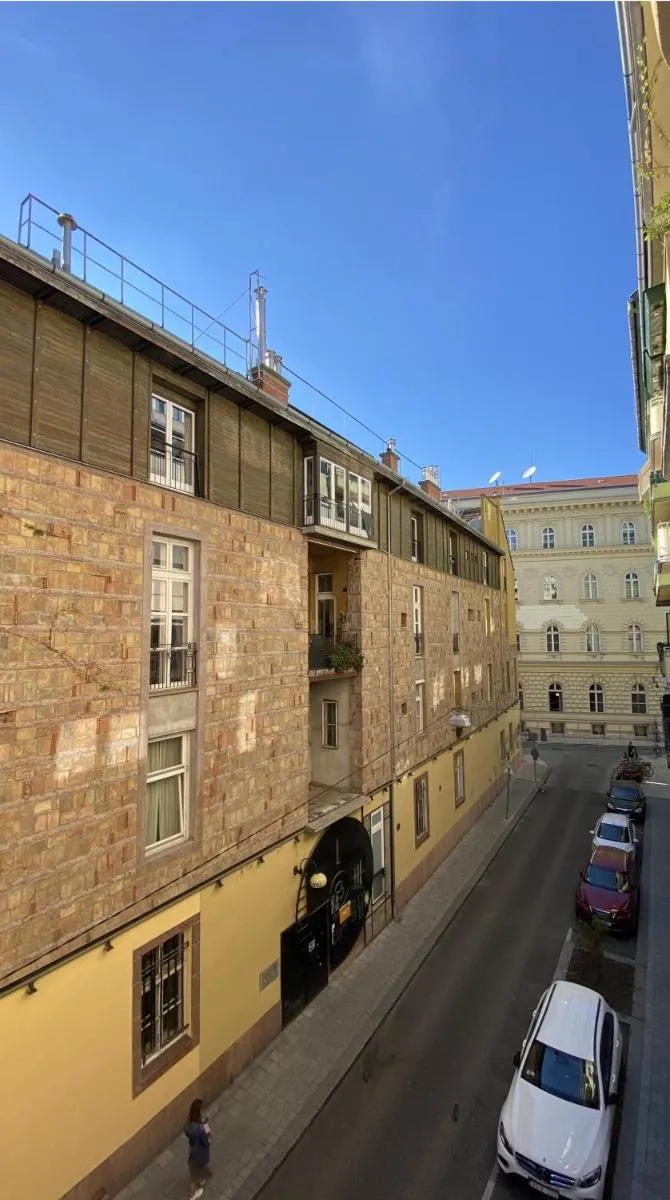 Image 5 of Modern Apartment near the river