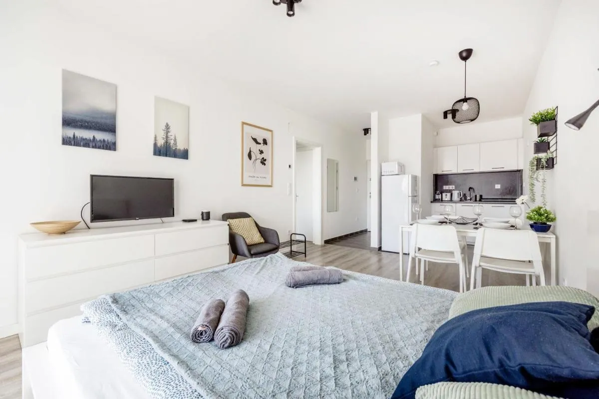 Image 4 of Modern Riverside Apartment with Free Parking