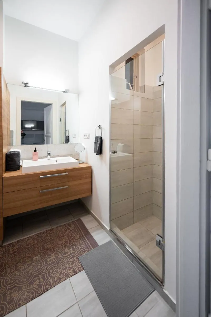 Image 4 of Modern, design lakás a Margit-sziget mellett