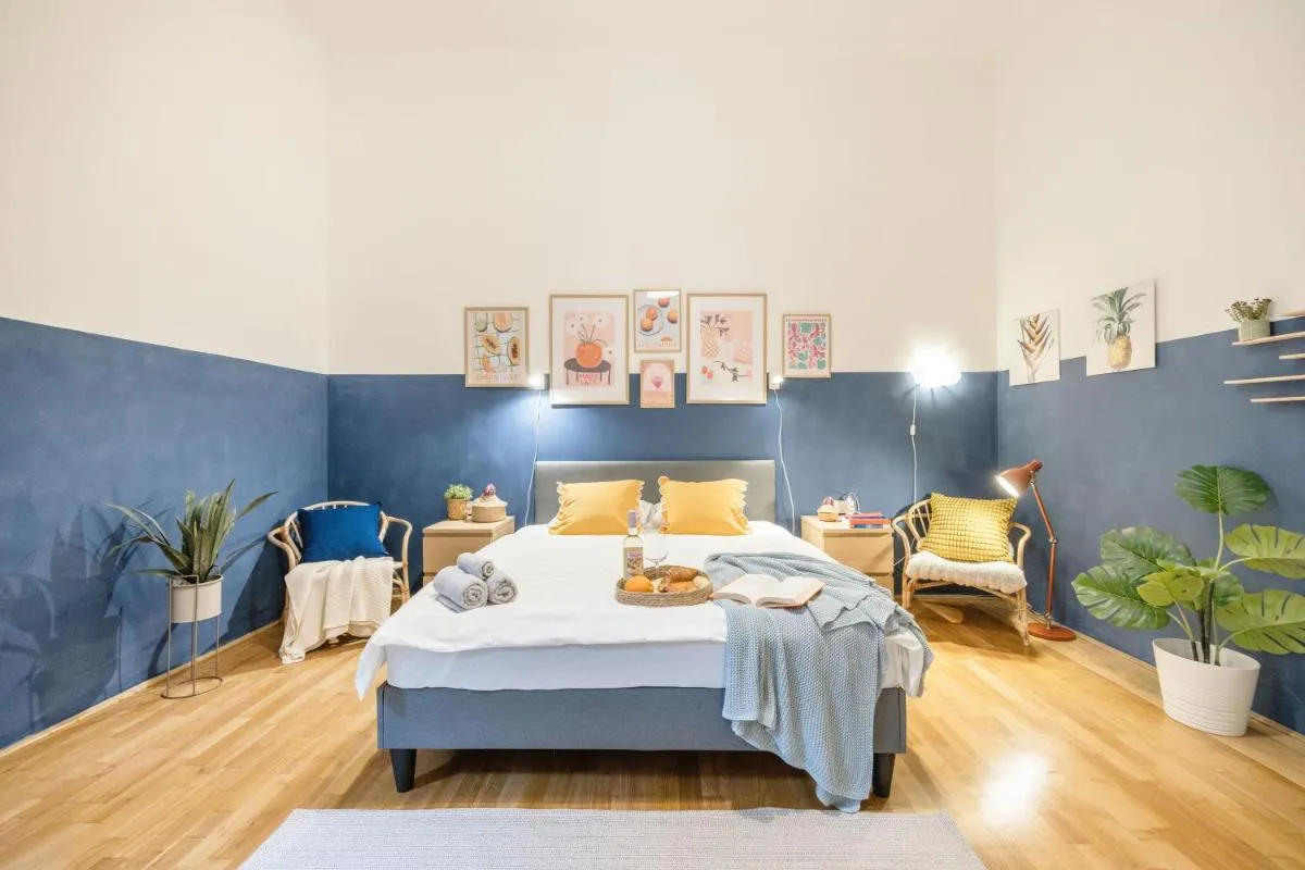 Image 1 of Most Central Budapest Home – 2 min to NewYork Cafe