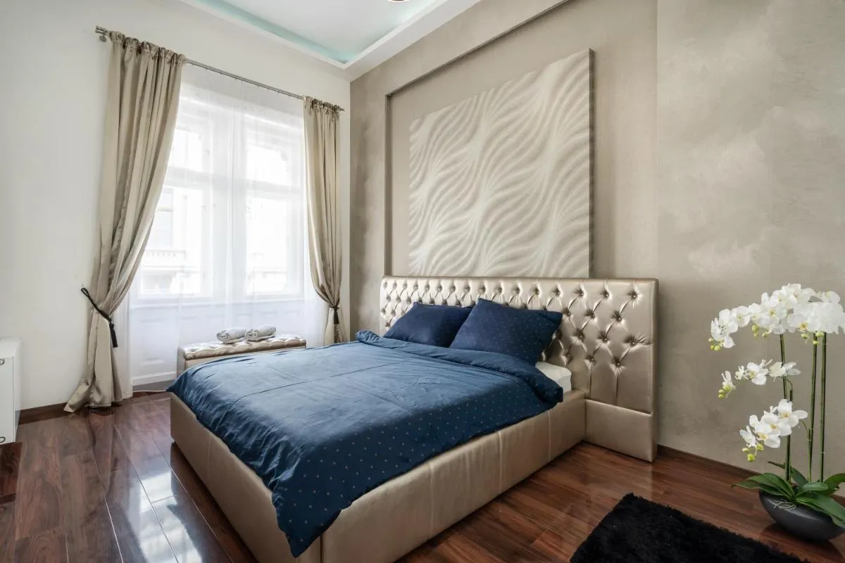 Image 6 of Opera Luxury Apartment