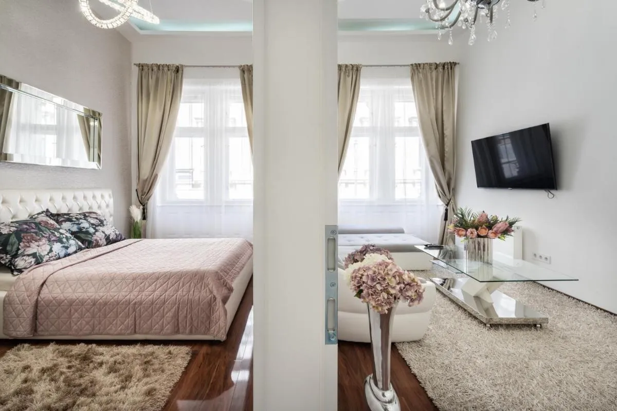 Image 4 of Opera Luxury Apartment