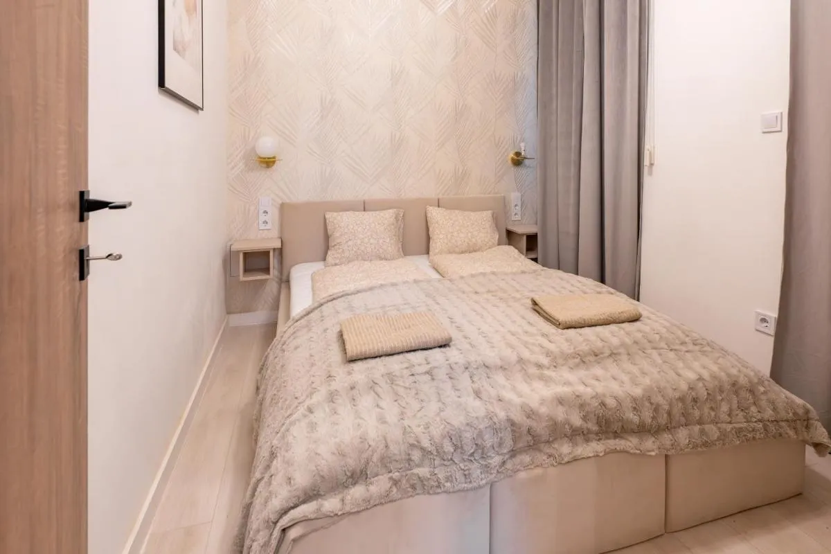 Image 1 of Opera residence (D10)