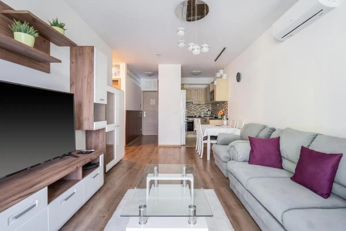 Image 4 of Orchid House Apartment