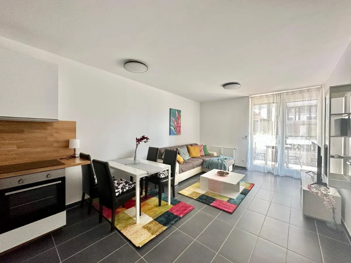 Image 3 of Panorama Apartment #W6 #Terrace #FreeParking