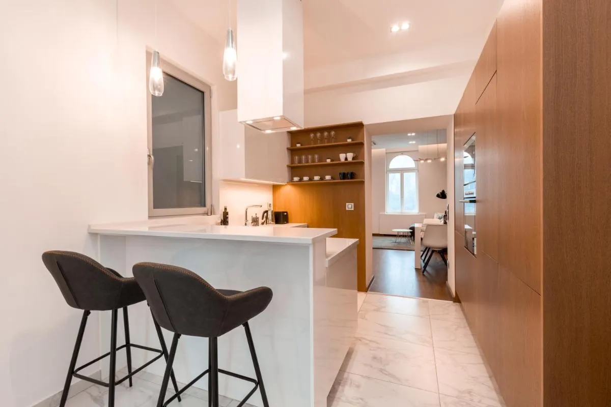 Image 2 of Panorama Luxury Dream Home in The Center