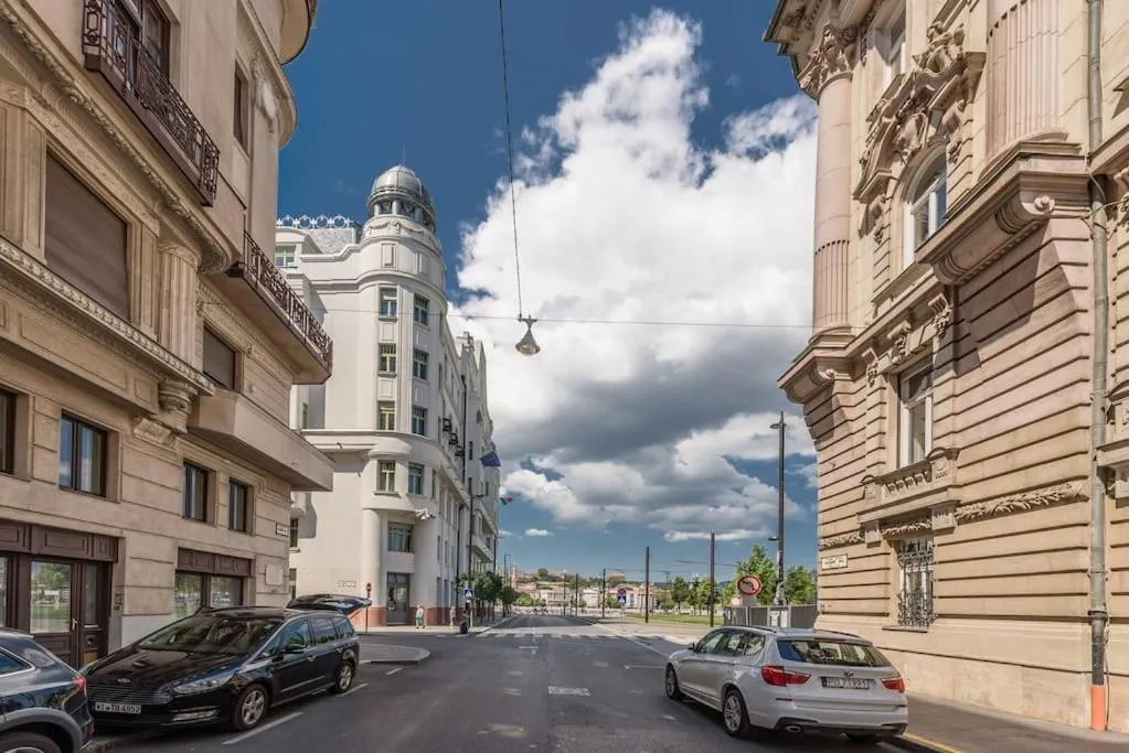 Image 4 of Parlament Panorama Luxury Apartman