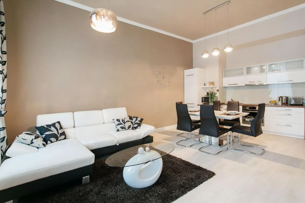 Image 2 of Parliment Luxury Apartment