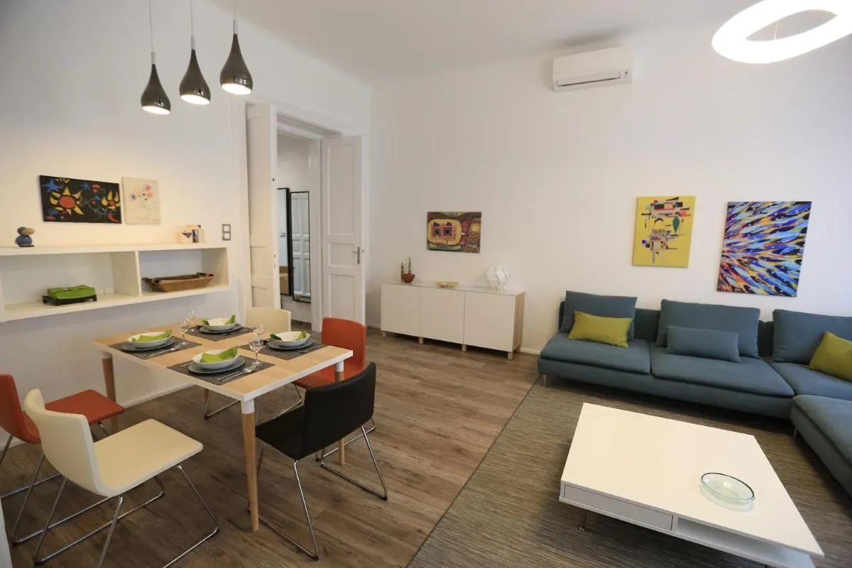 Image 3 of Paulay Central Top Suite