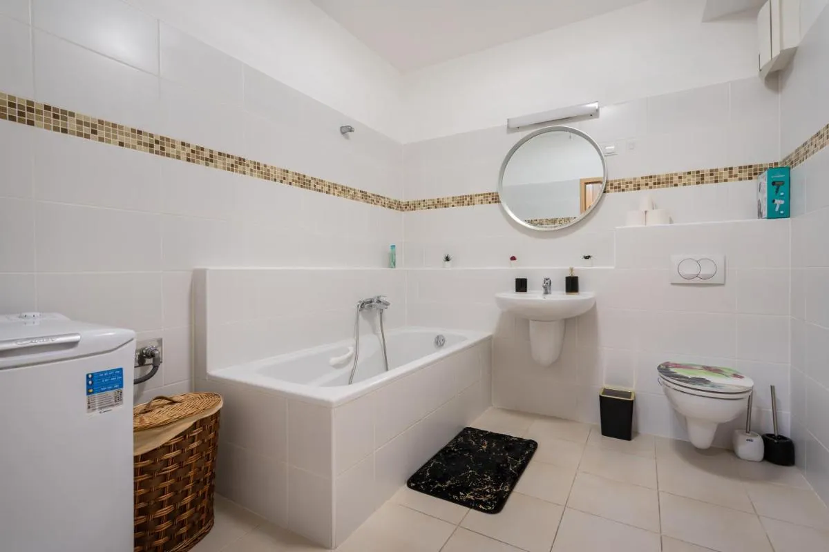 Image 2 of Penthouse three bedrooms, three balconies apartment in Kiraly street
