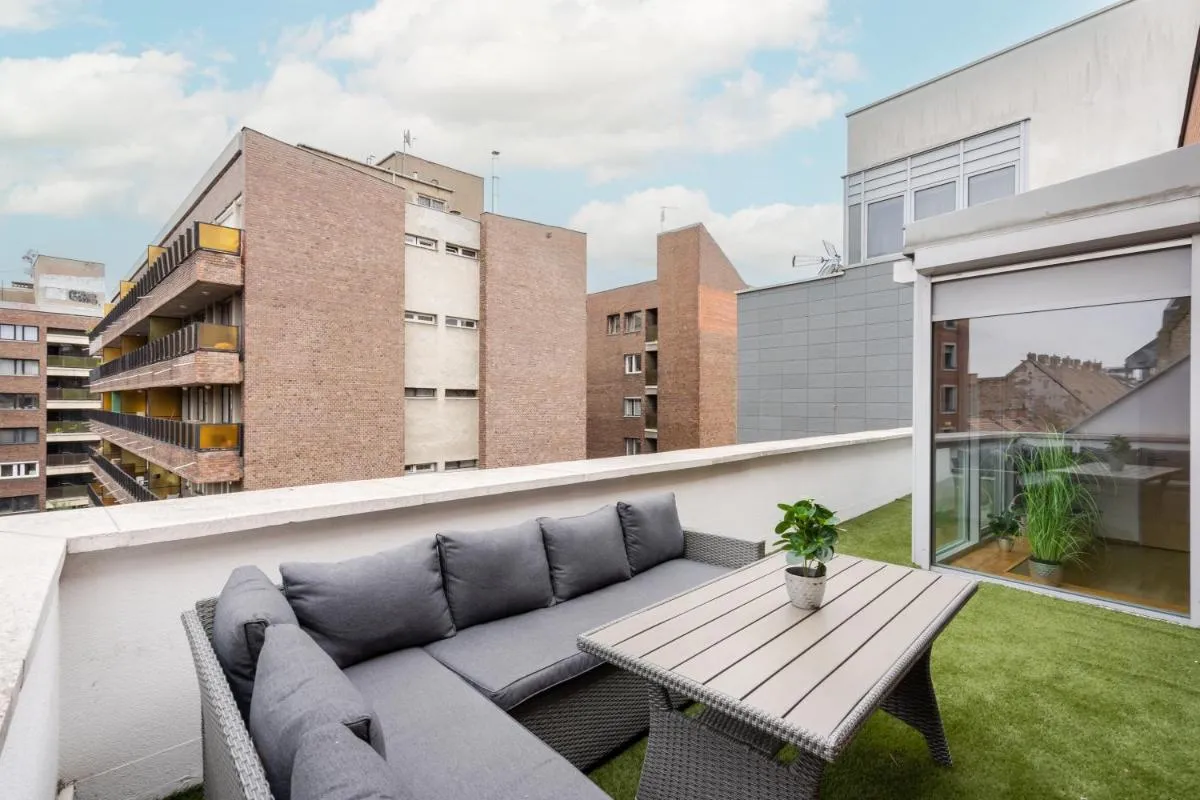 Image 4 of Penthouse three bedrooms, three balconies apartment in Kiraly street