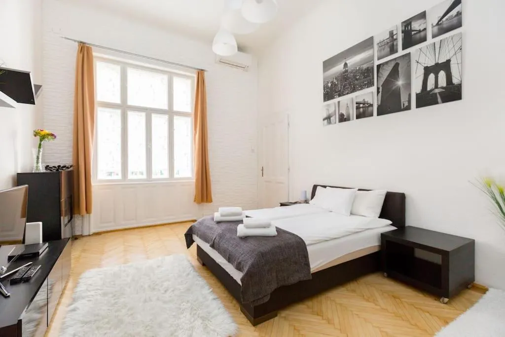 Image 6 of Peterdy Apartment at City Park with AC
