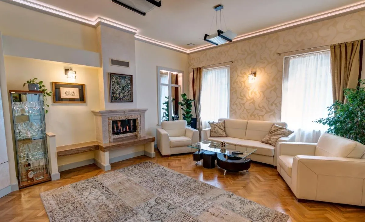 Image of Prestige Suite Opera – supercentral