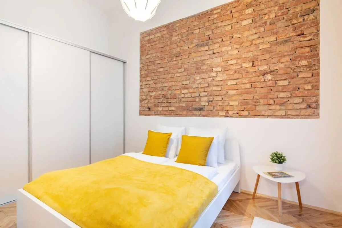 Image 6 of Quiet Comfort – Central Buda
