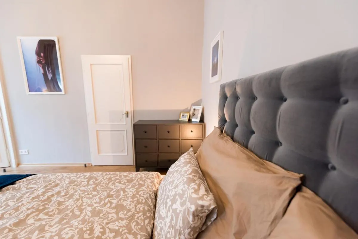 Image 5 of R38 – Artists luxury home