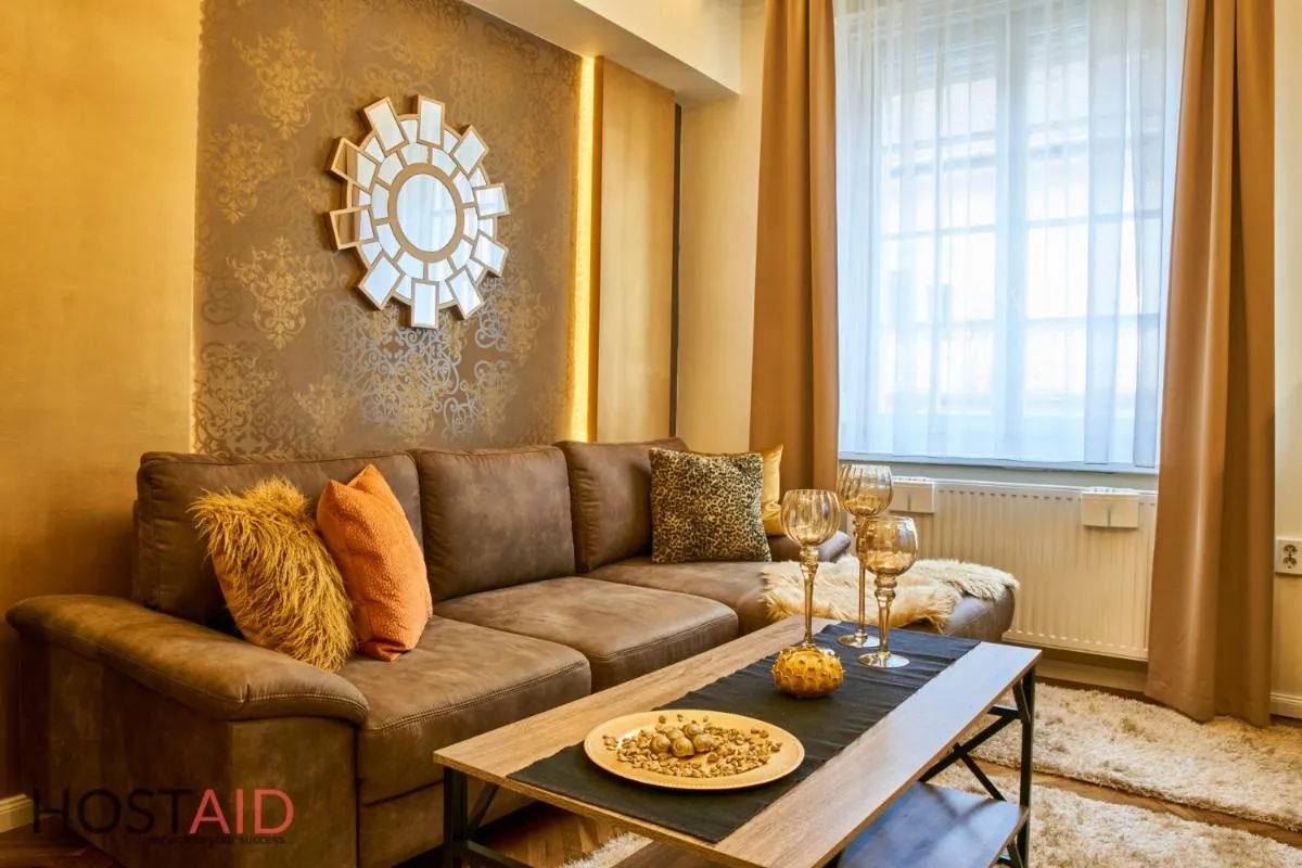 Image 4 of R7 Design Apartment – hostAID