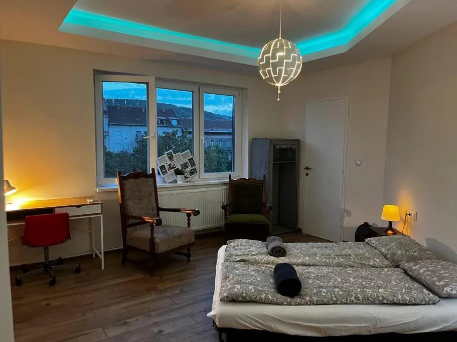 Image 6 of Renovated Stylish Flat at the Castle&Metro