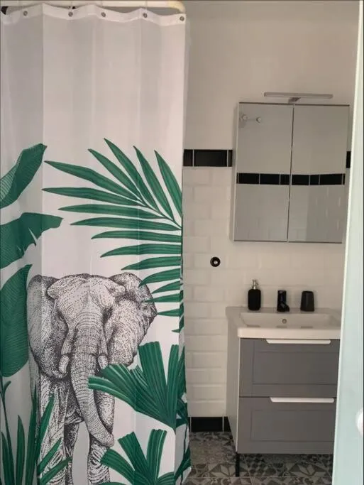Image 3 of Renovated Stylish Flat at the Castle&Metro
