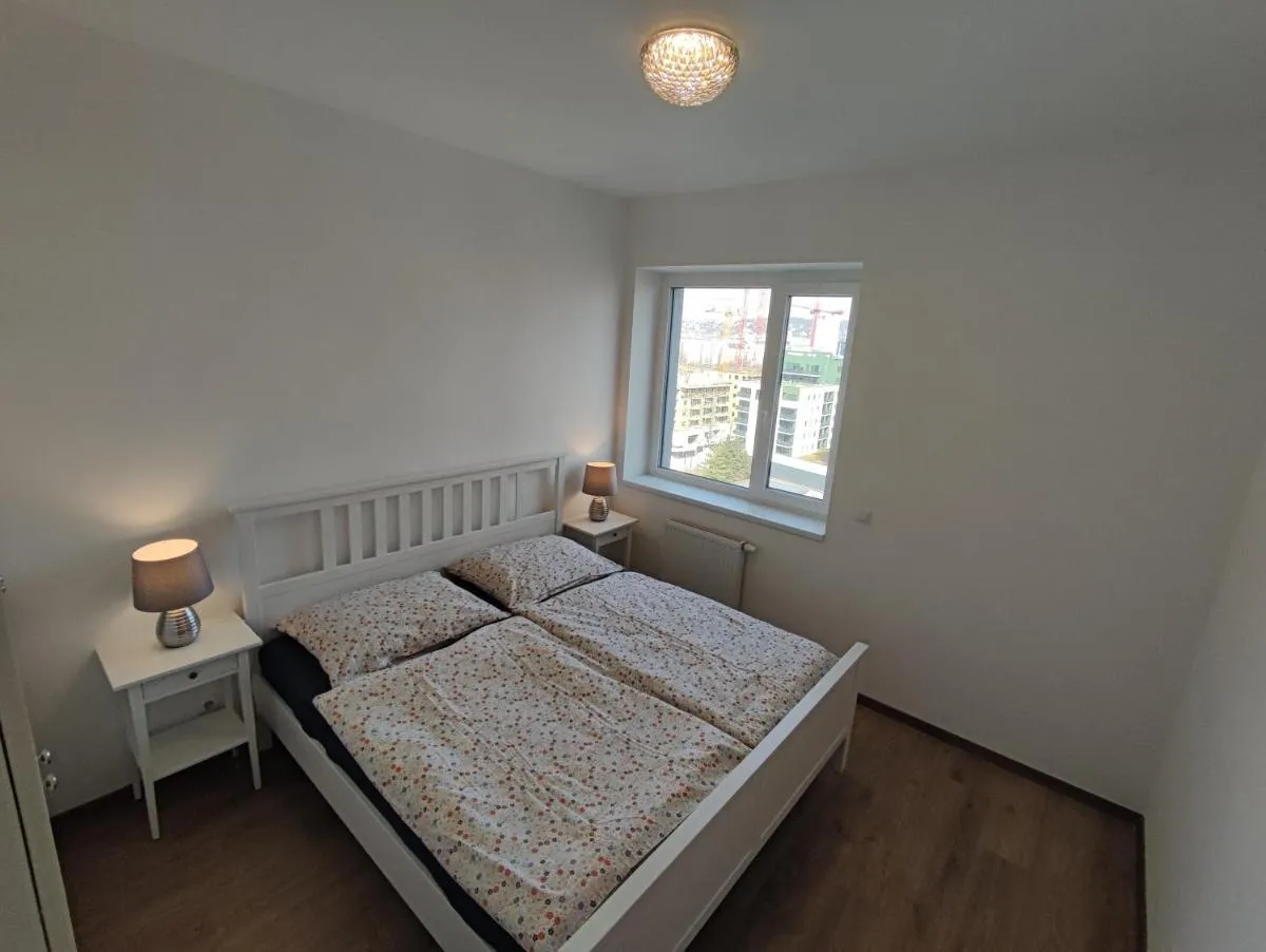 Image 6 of Riverside apartment by the Danube