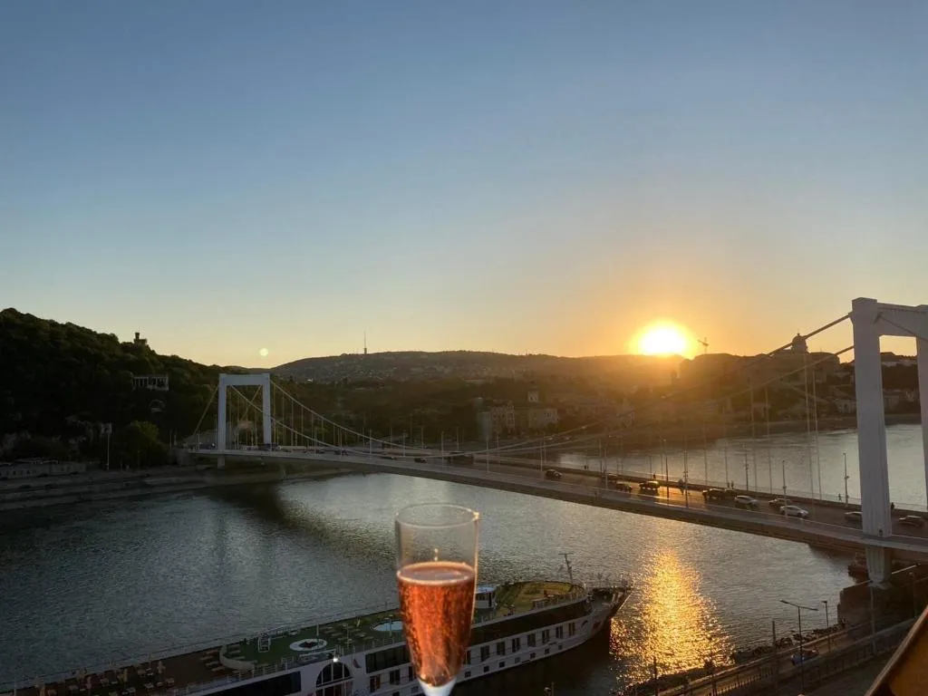 Image of Riverside flat with King Castle view