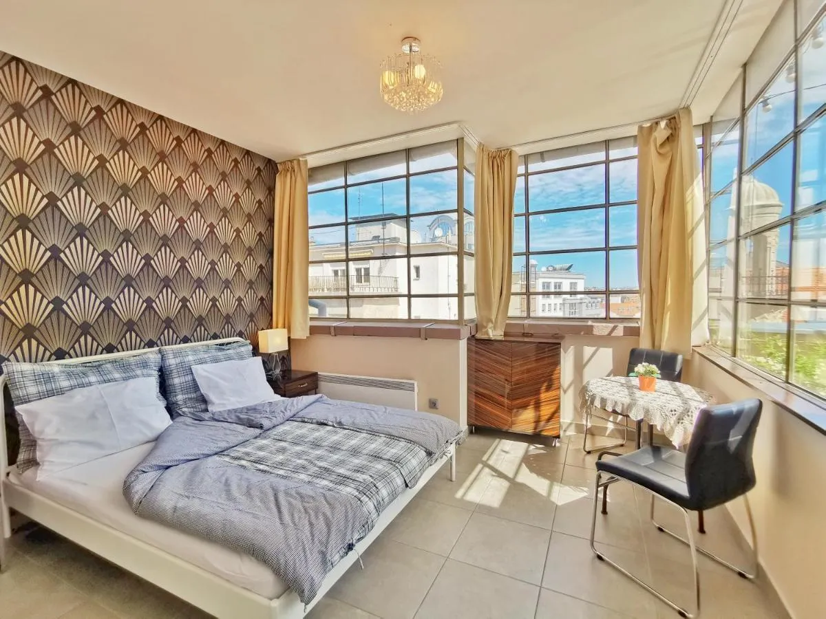 Image 5 of Rumbach Terrace Apartment