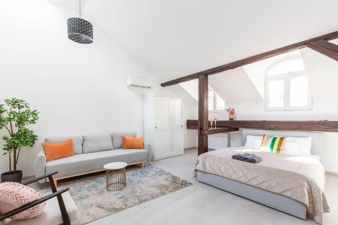 Image of Rustic Central Studios by LH