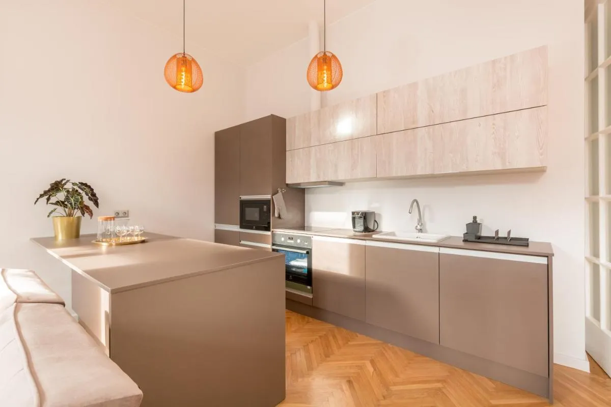 Image 2 of Space and Elegance in The Heart of Budapest